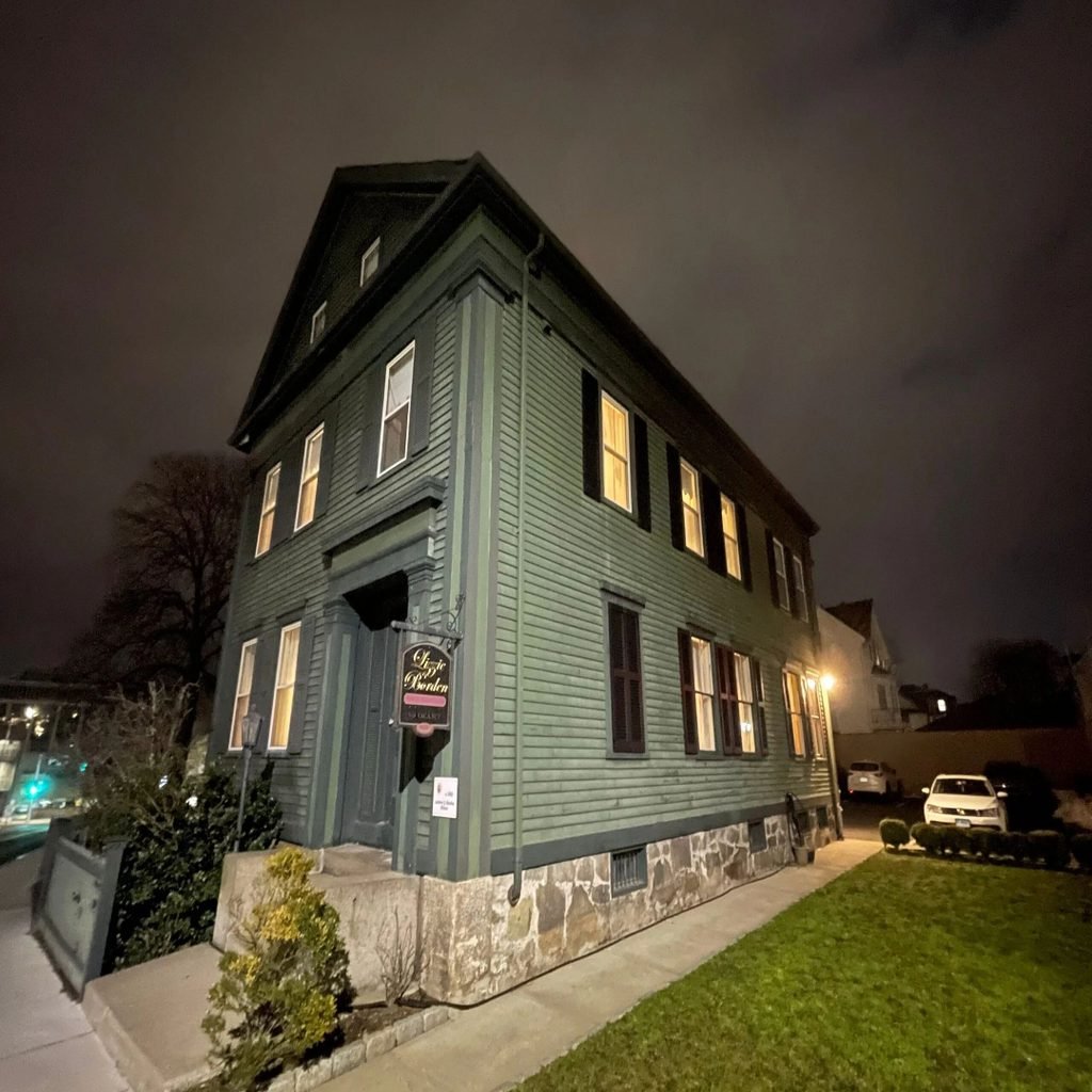 3. Lizzie Borden House, Massachusetts: The Murder House That Books Out
